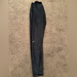 Alo yoga Size Small dark grey shimmery leggings